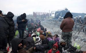 Foto: EPA-EFE / Veliki broj migranta na granici sa Bjelorusijom